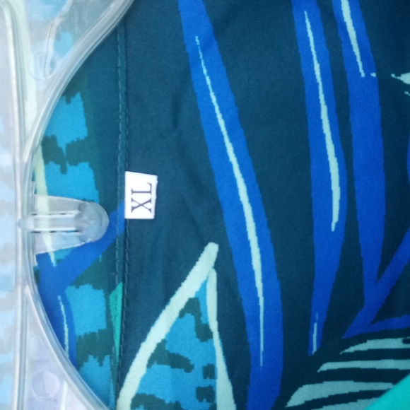 Truly Hard Seltzer Mens Collared Short Sleeve Blue Pink Tropical Hawaii Shirt - Picture 3 of 5